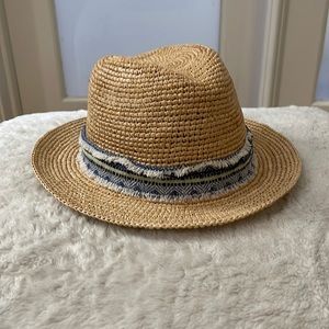 Women’s straw fedora